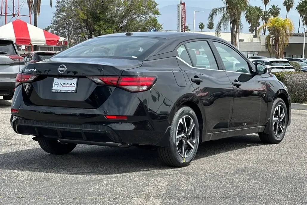 2025 Nissan Sentra SV photo 1