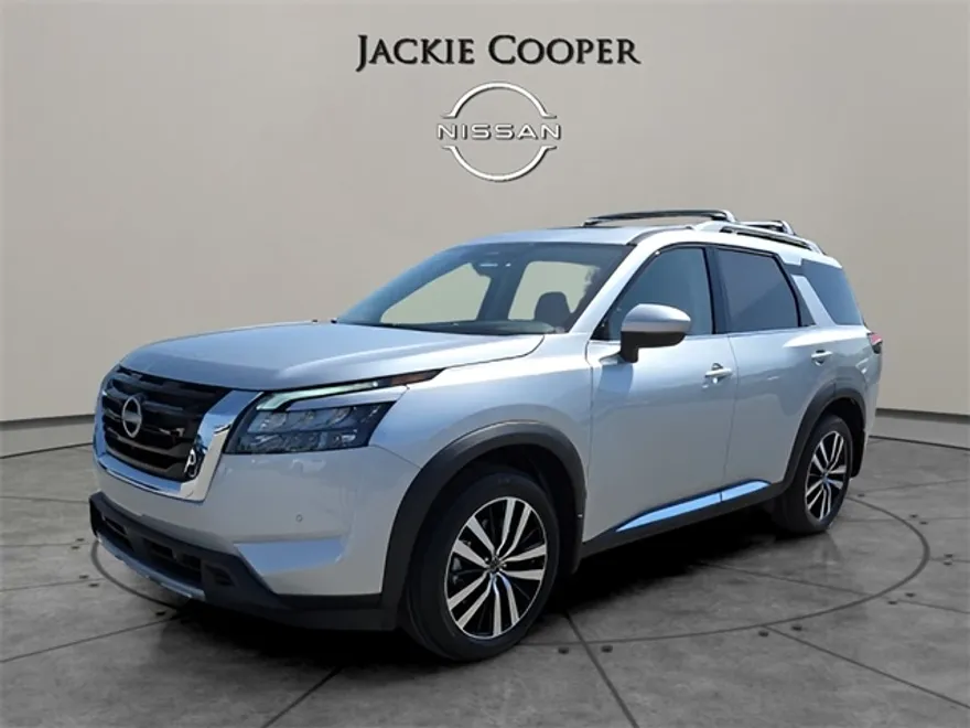2025 Nissan Pathfinder Platinum photo 1