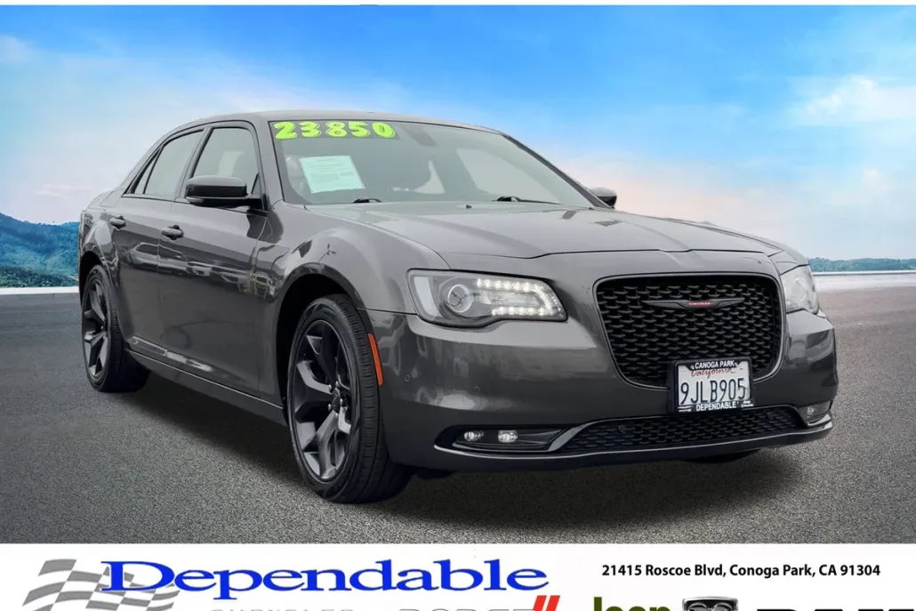 2021 Chrysler 300 LX photo 1