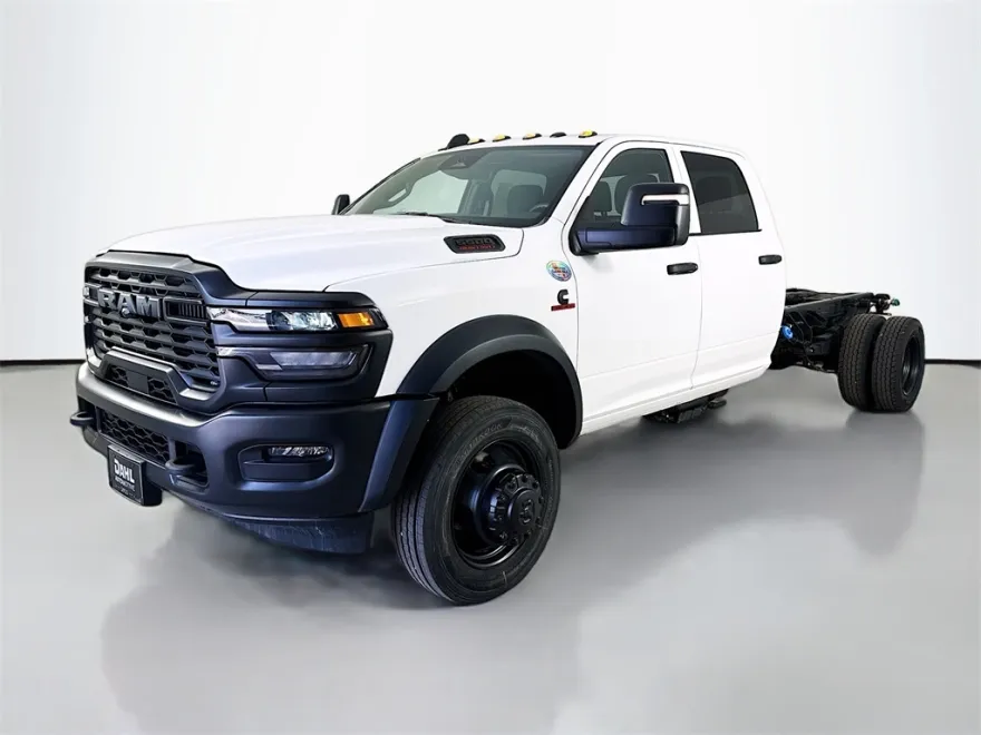 2025 Ram 5500 Tradesman photo 1