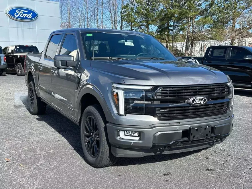 2024 Ford F-150 Platinum photo 1