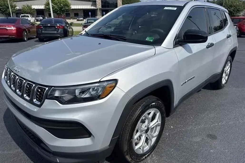 2025 Jeep Compass Sport photo 1