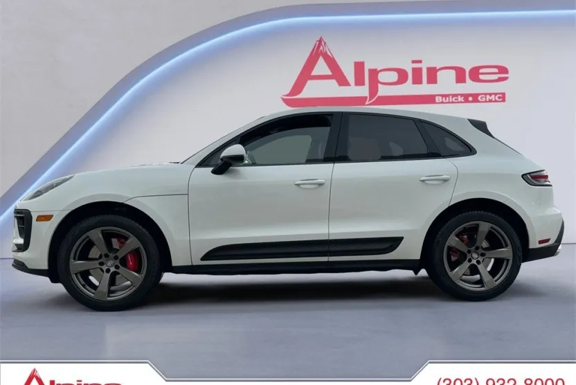 2022 Porsche Macan S photo 1