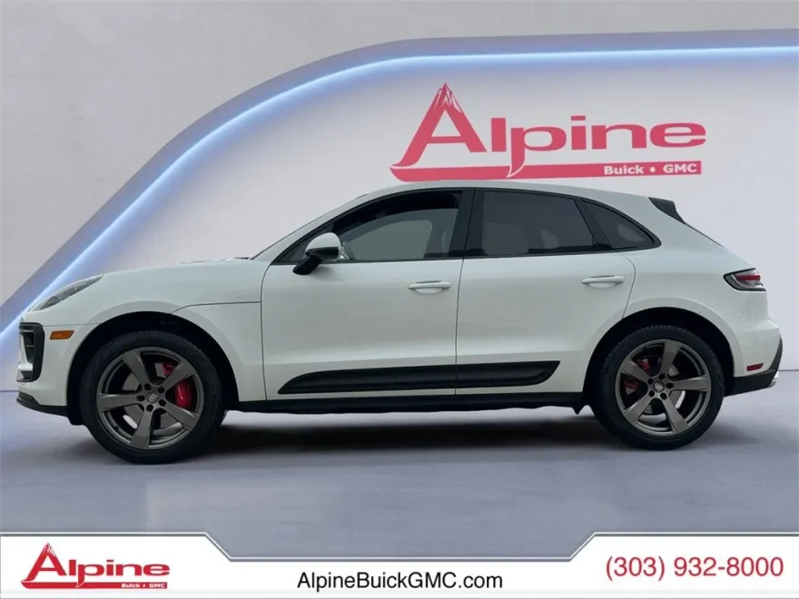 2022 Porsche Macan S photo 1