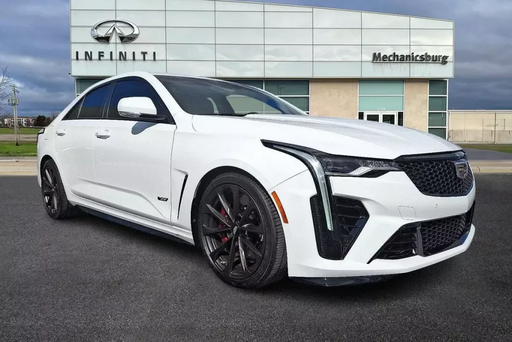 2023 Cadillac CT4 photo 1