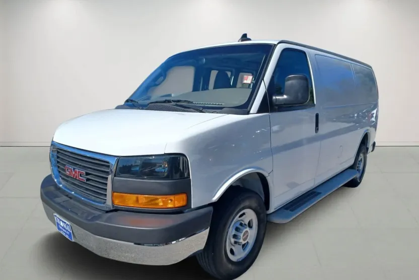 2022 Gmc Savana Cargo 2500 photo 1