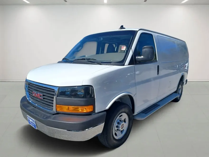 2022 Gmc Savana Cargo 2500 photo 1