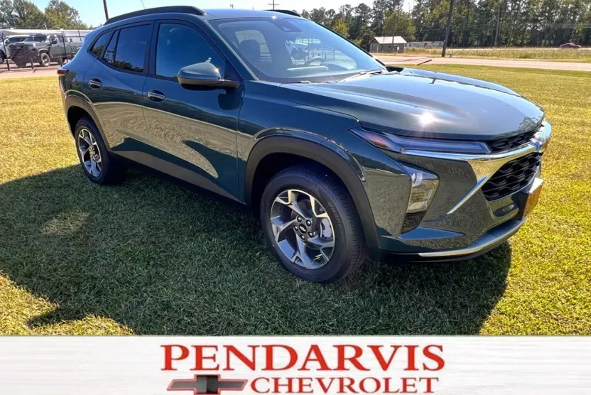 2026 Chevrolet Trax LT photo 1