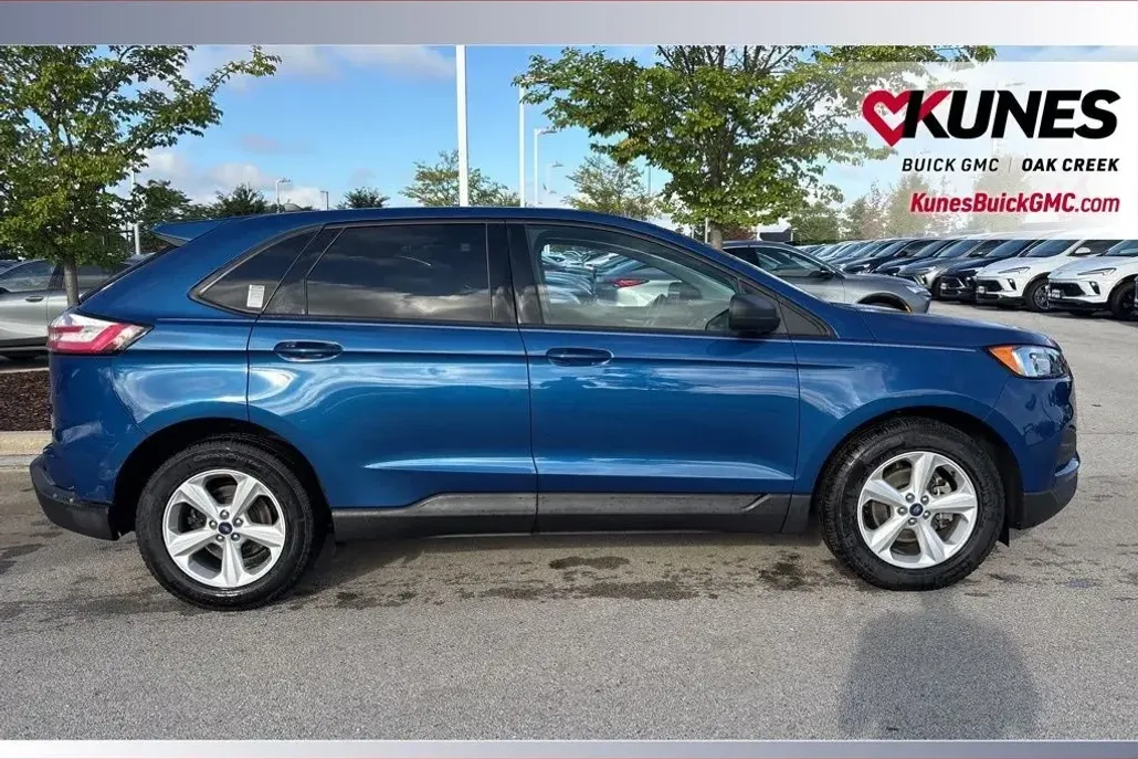 2020 Ford Edge SE photo 1