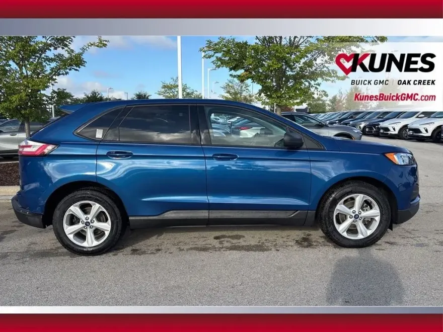 2020 Ford Edge SE photo 1