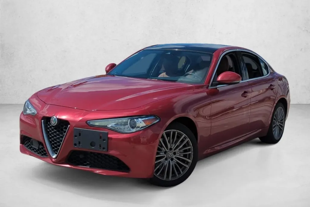 2020 Alfa Romeo Giulia Ti photo 1