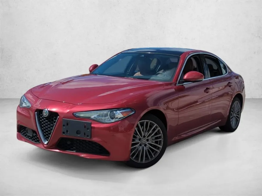 2020 Alfa Romeo Giulia Ti photo 1