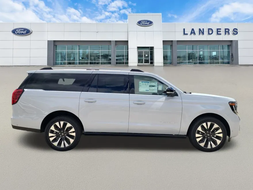 2025 Ford Expedition MAX Platinum photo 1