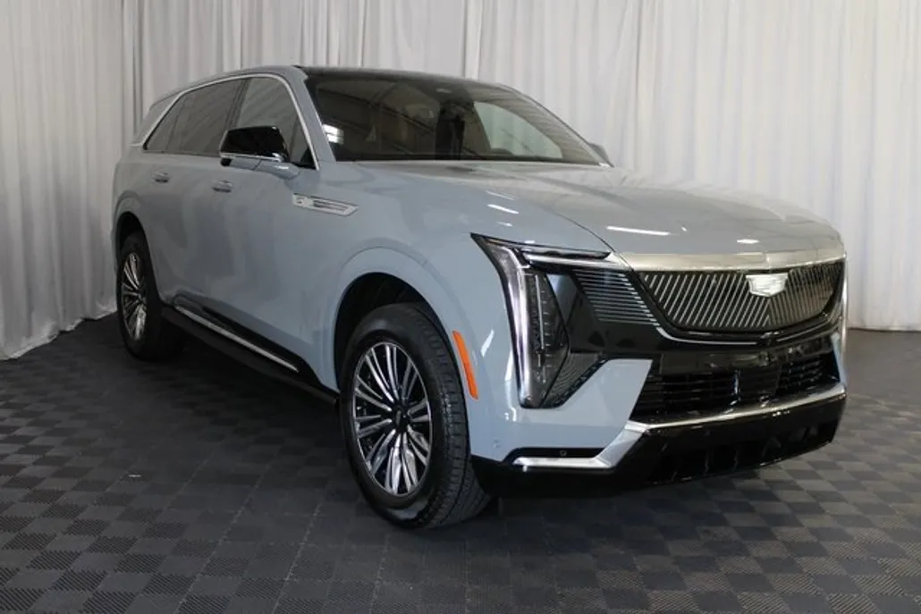 2026 Cadillac Escalade IQ Luxury photo 1