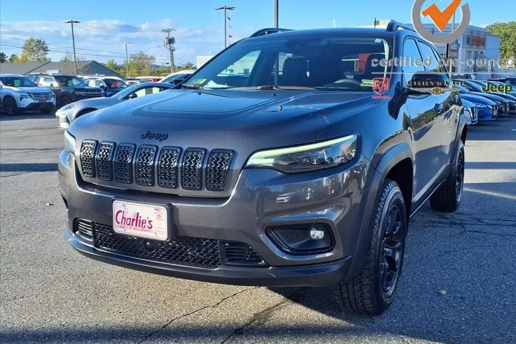 2022 Jeep Cherokee Latitude photo 1