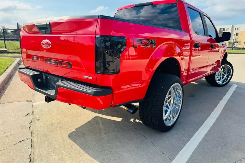 2019 Ford F-150 XL photo 1