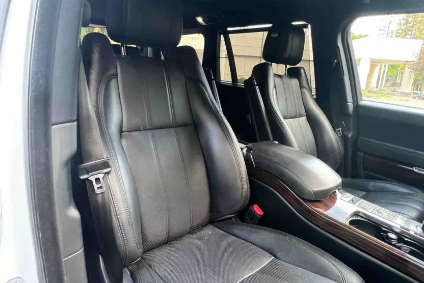 2016 Land Rover Range Rover Supercharged LWB photo 1