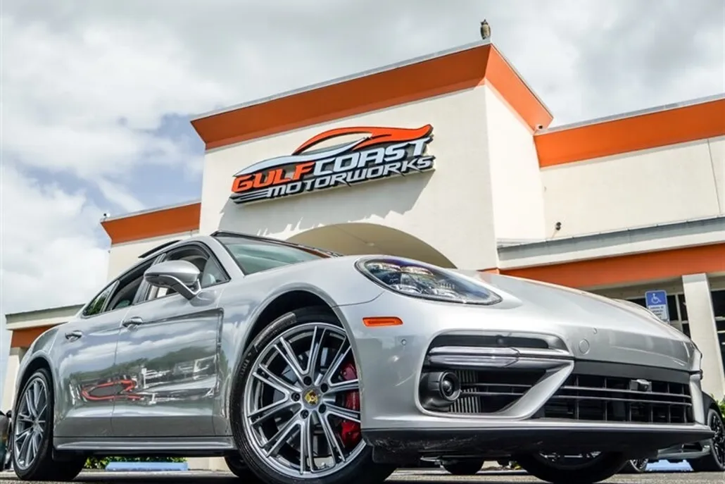 2018 Porsche Panamera Turbo photo 1