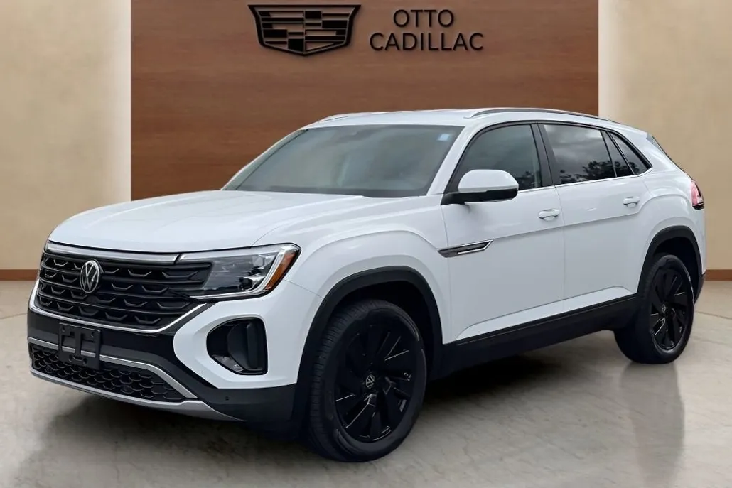 2024 Volkswagen Atlas Cross Sport SE Technology photo 1