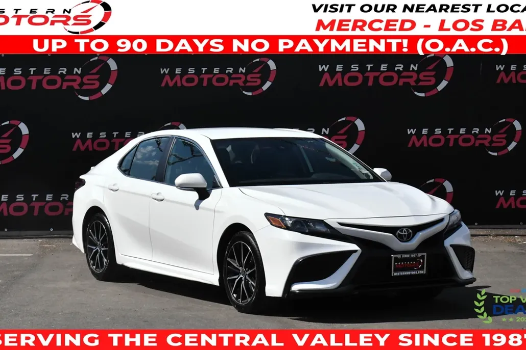2024 Toyota Camry SE photo 1