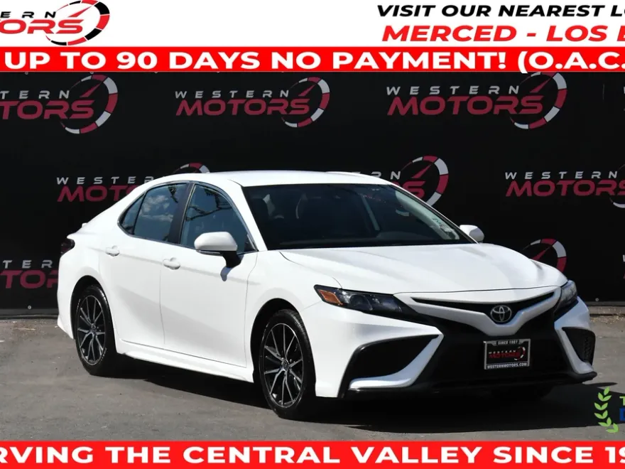 2024 Toyota Camry SE photo 1