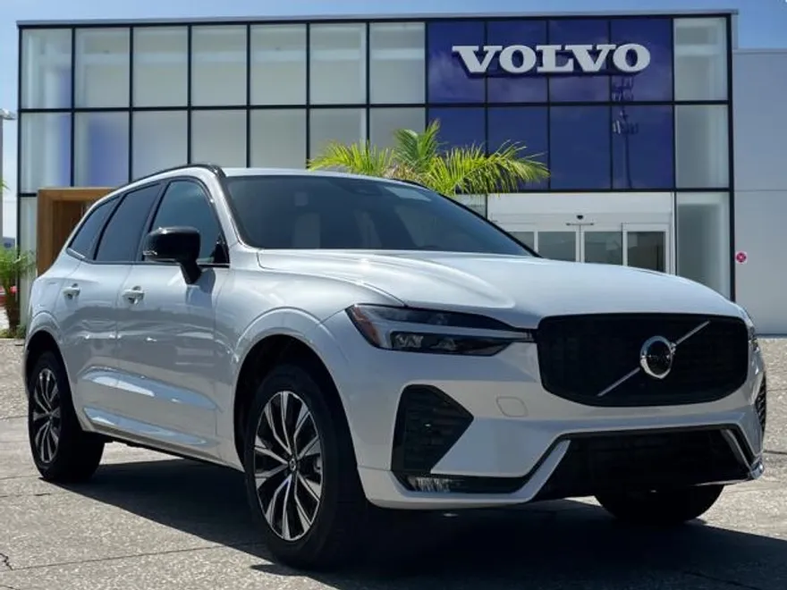 2025 Volvo XC60 B5 Core photo 1