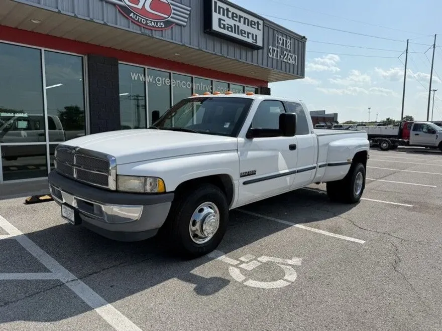 2001 Dodge Ram 3500 photo 1