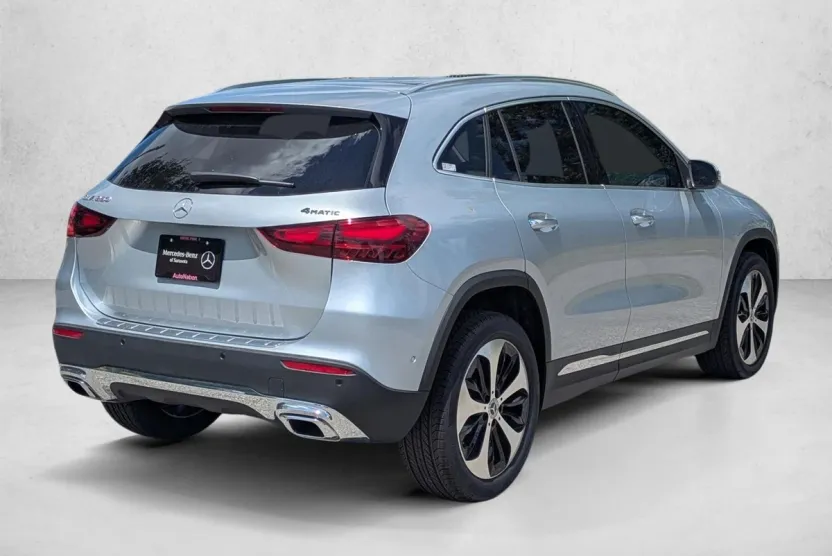 2025 Mercedes Benz GLA 4MATIC photo 1