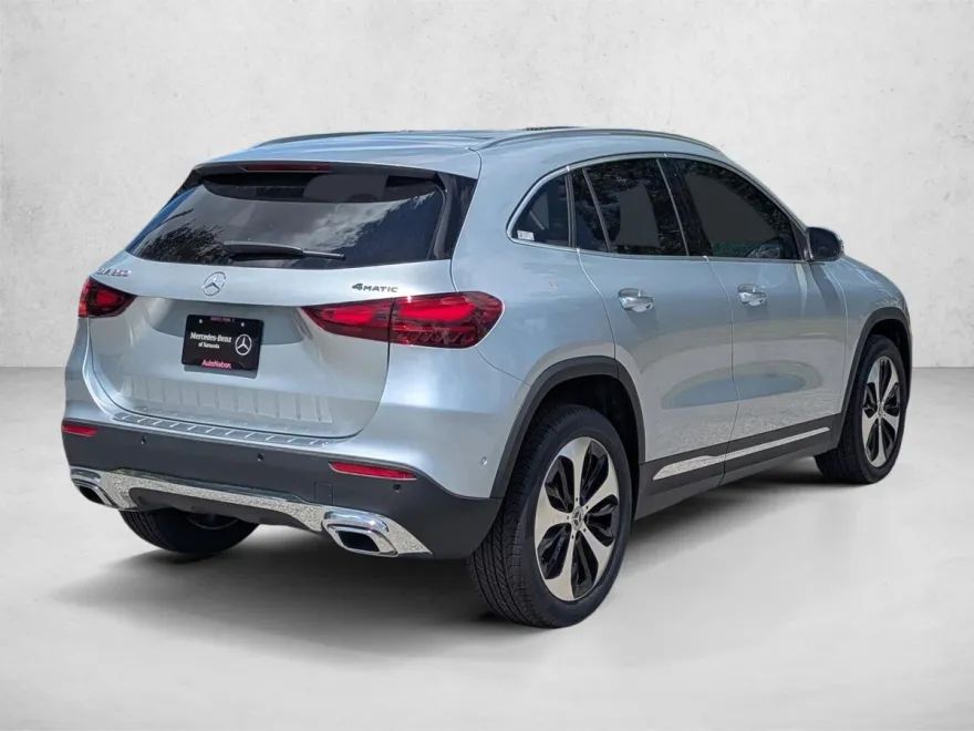 2025 Mercedes Benz GLA 250 4MATIC photo 1