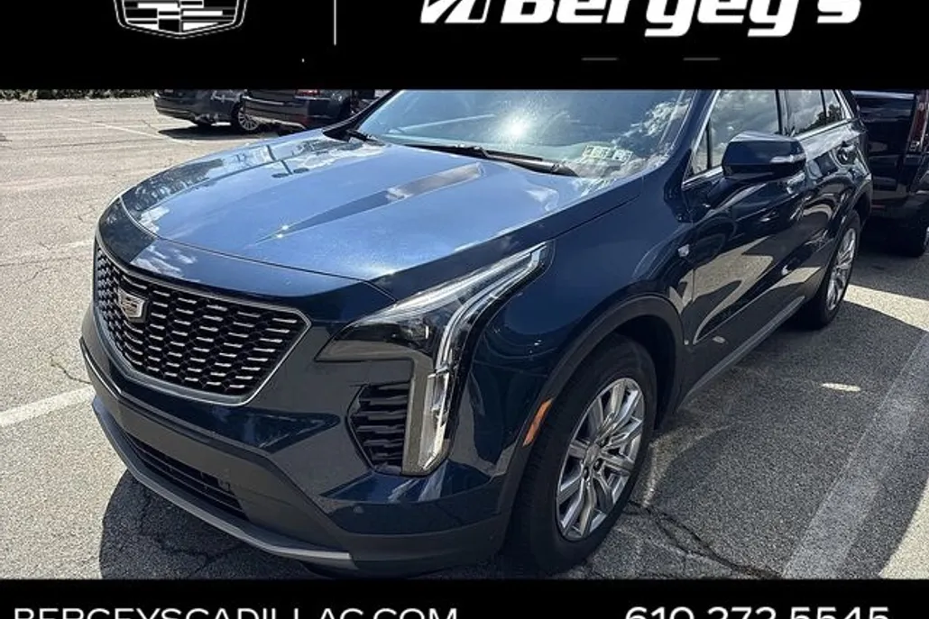 2022 Cadillac XT4 Premium Luxury photo 1