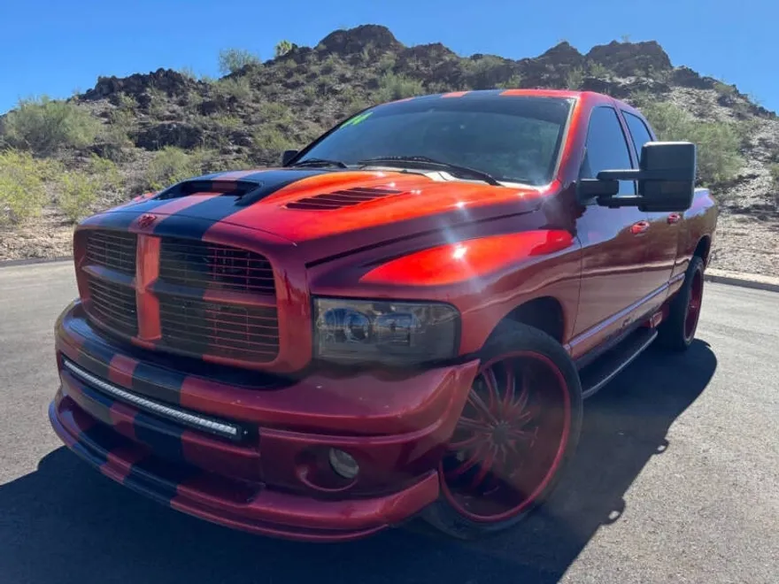 2004 Dodge Ram SLT photo 1