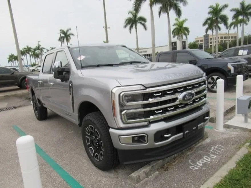 2024 Ford F-250 Platinum photo 1