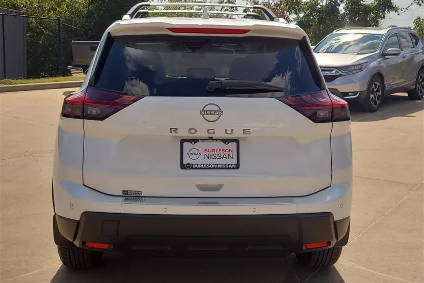 2025 Nissan Rogue SV photo 1