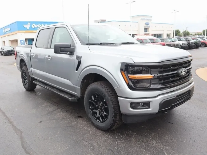 2025 Ford F-150 XLT photo 1