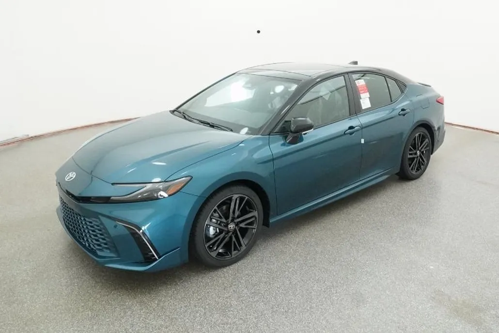 2025 Toyota Camry XSE photo 1