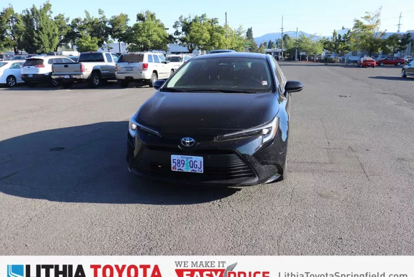 2023 Toyota Corolla Hybrid LE photo 1