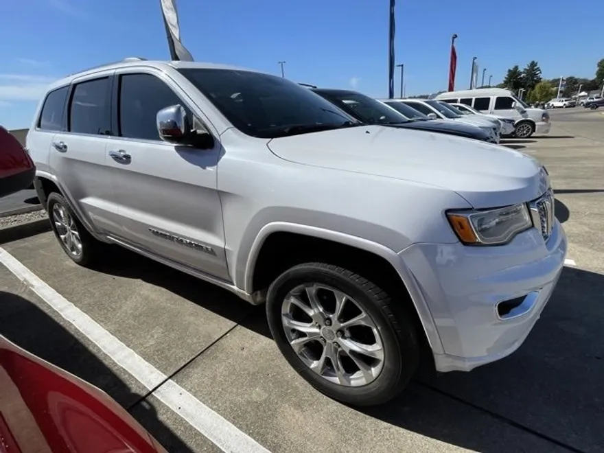 2020 Jeep Grand Cherokee Overland photo 1