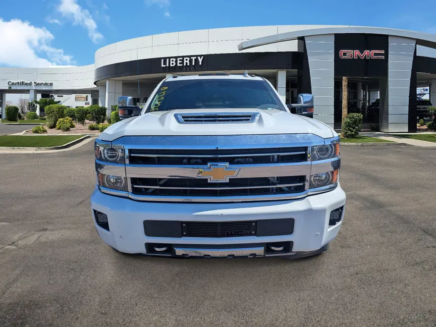 2019 Chevrolet Silverado 3500HD High Country photo 1