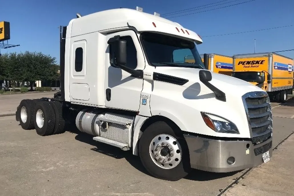 2020 Freightliner Cascadia 126" Sleeper Cab photo 1
