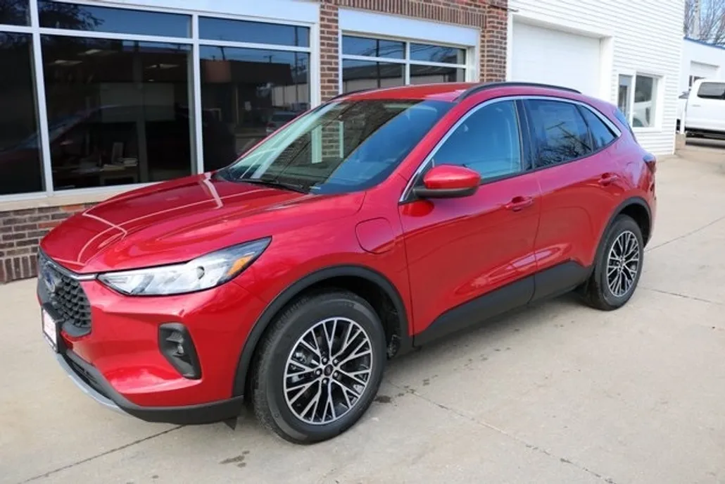 2024 Ford Escape Plug-In Hybrid photo 1