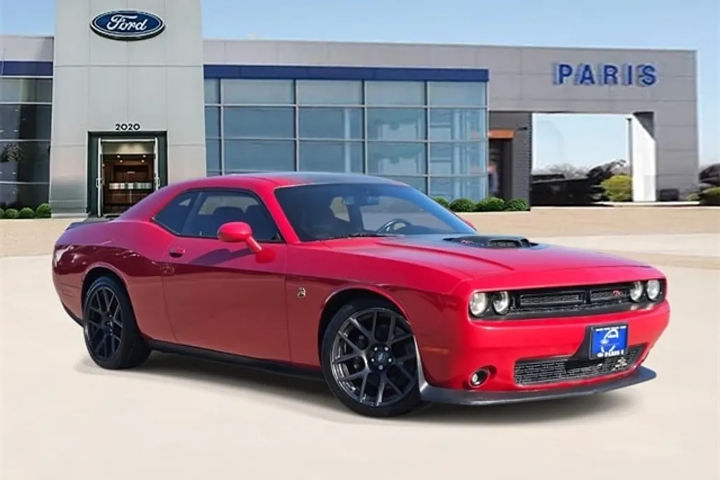 2017 Dodge Challenger R/T photo 1