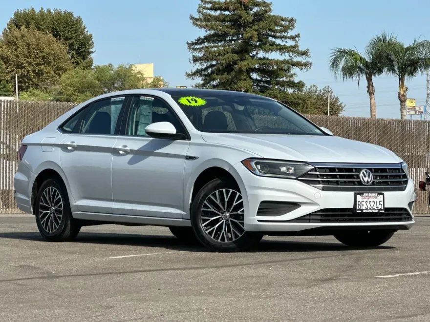 2019 Volkswagen Jetta SEL photo 1