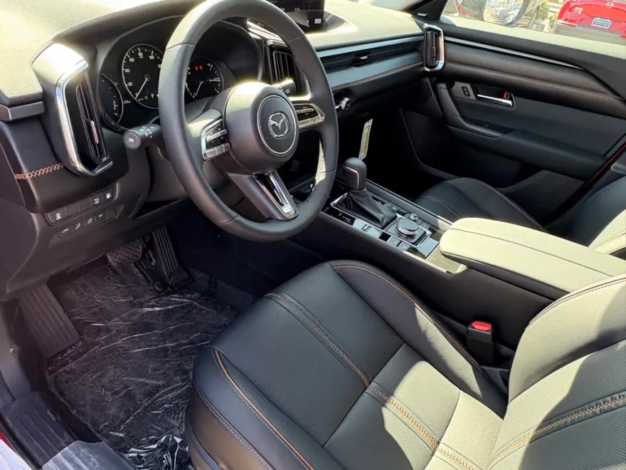 2025 Mazda CX-50 Premium Plus photo 10