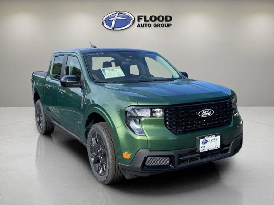 2025 Ford Maverick XLT photo 1