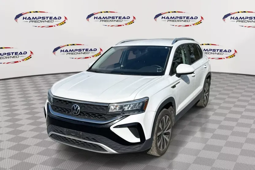 2022 Volkswagen Taos SE photo 1