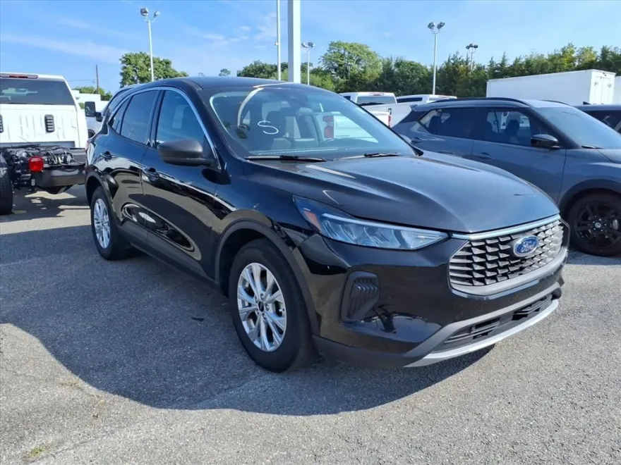 2023 Ford Escape Active photo 1