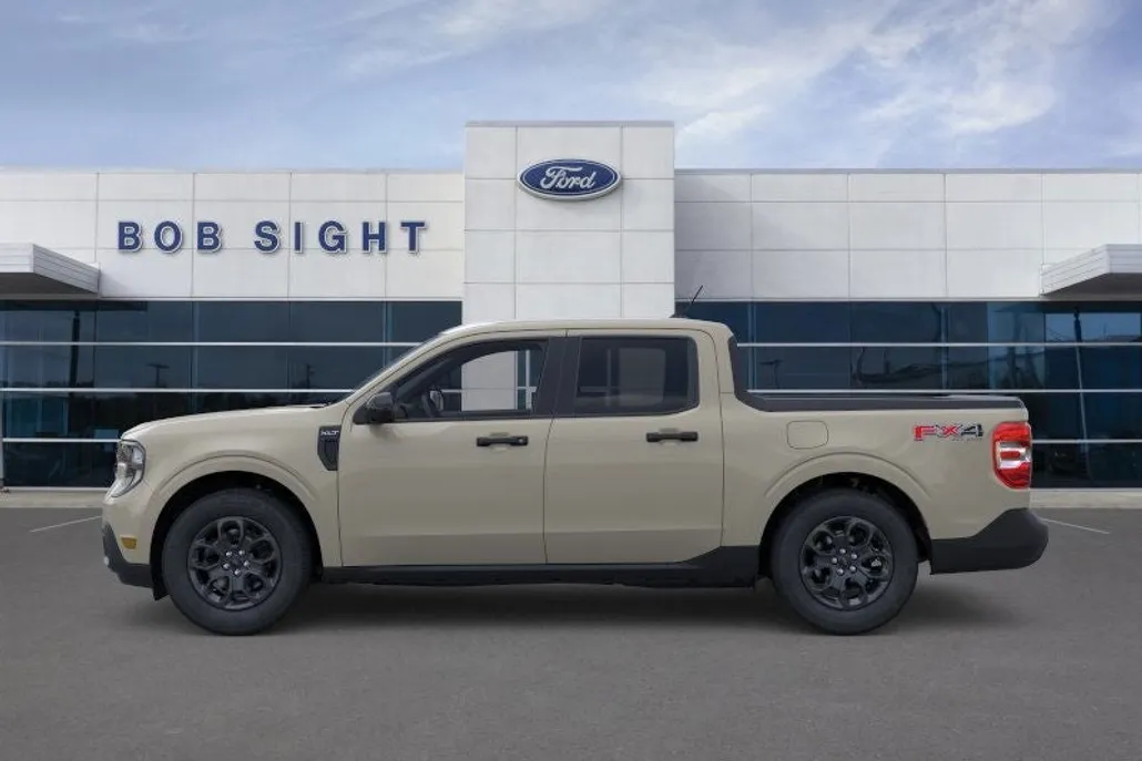 2025 Ford Maverick XLT photo 1