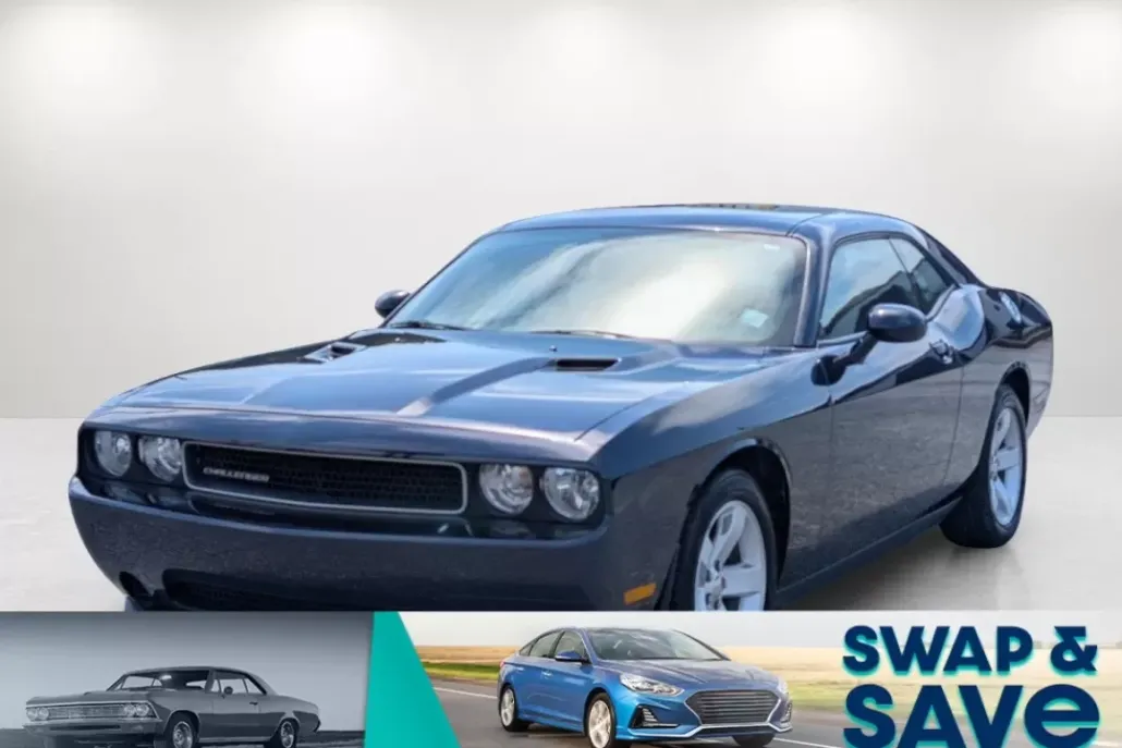 2012 Dodge Challenger SXT photo 1