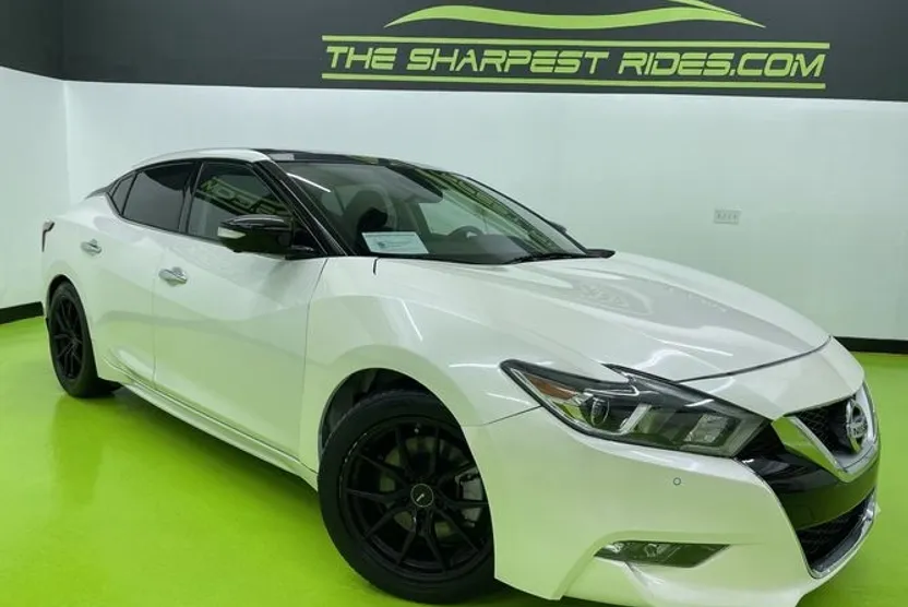 2022 Nissan Maxima SR photo 1