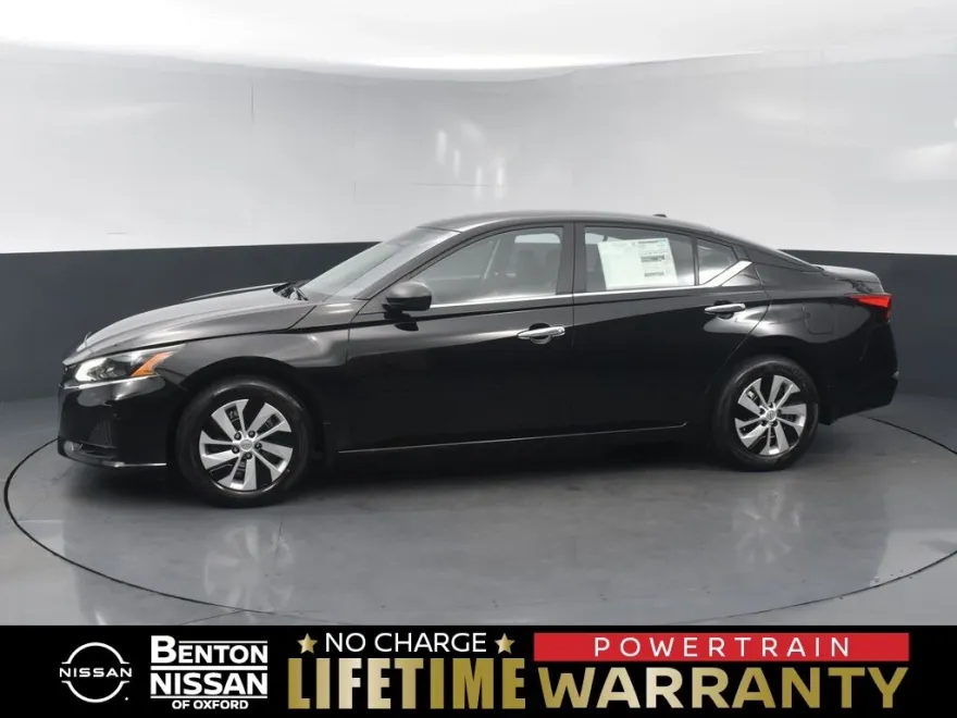 2025 Nissan Altima S photo 1